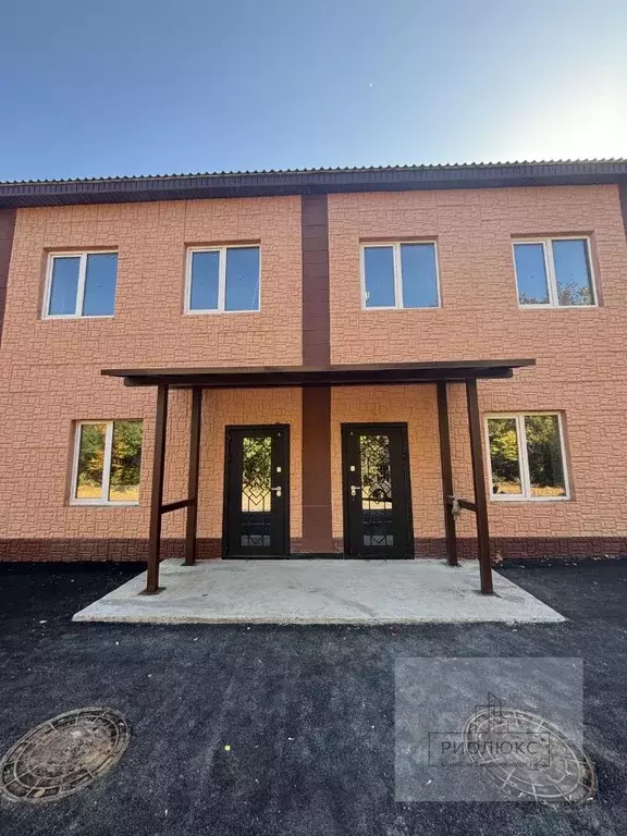 Таунхаус в Челябинская область, Магнитогорск ул. Калмыкова, 32А (150 ... - Фото 1