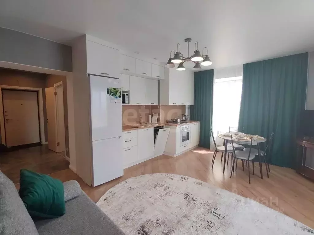 1-к кв. Тюменская область, Тюмень ул. Мельникайте, 150 (49.0 м) - Фото 0