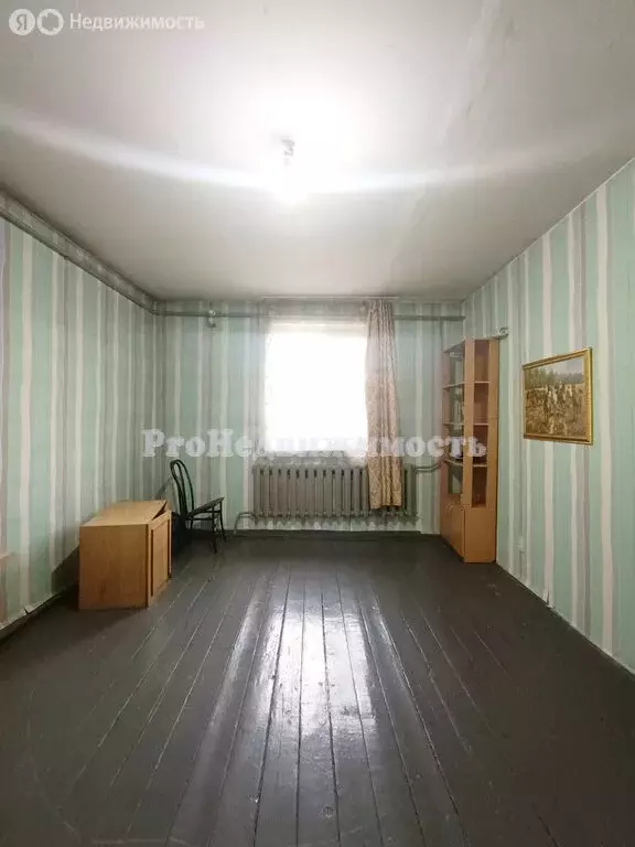 3-комнатная квартира: посёлок городского типа Каа-Хем, Алтайский ... - Фото 0