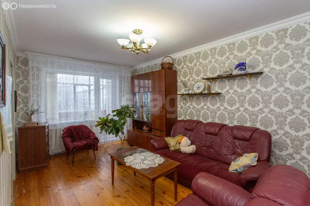 3-комнатная квартира: Тобольск, 8-й микрорайон, 21 (61 м) - Фото 2