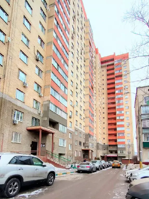 Продается 3-комнатная квартира - Фото 1