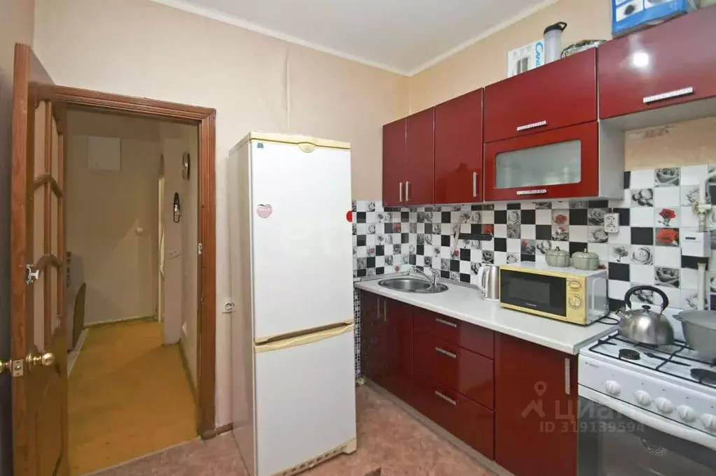 1-к кв. Омская область, Омск ул. 10 лет Октября, 174 (32.0 м) - Фото 1