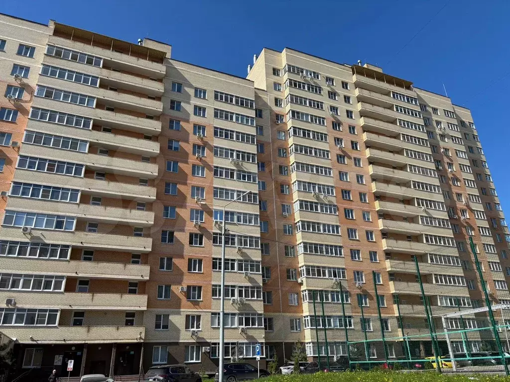 1-к. квартира, 42 м, 10/15 эт. - Фото 1