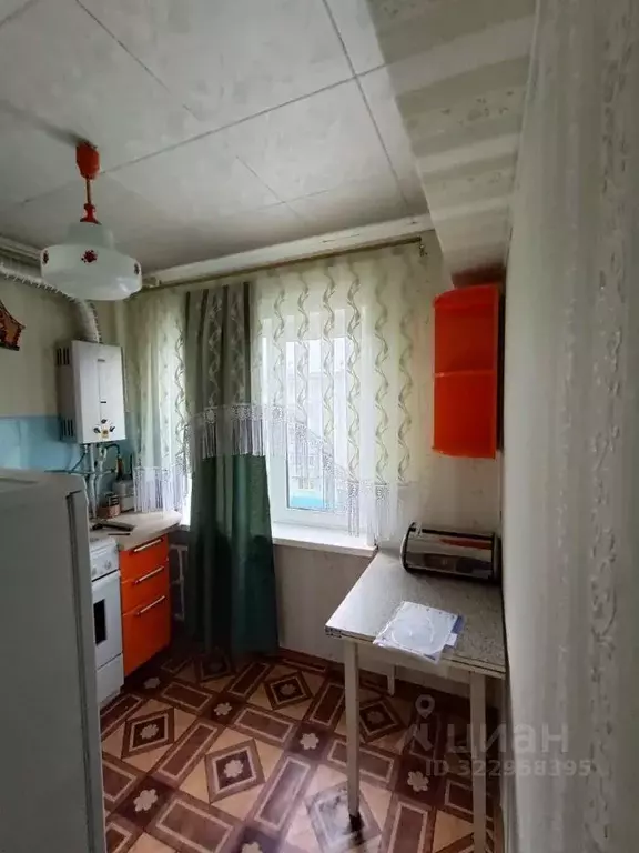 3-к кв. Тульская область, Новомосковск ул. Космонавтов, 29 (58.0 м) - Фото 0