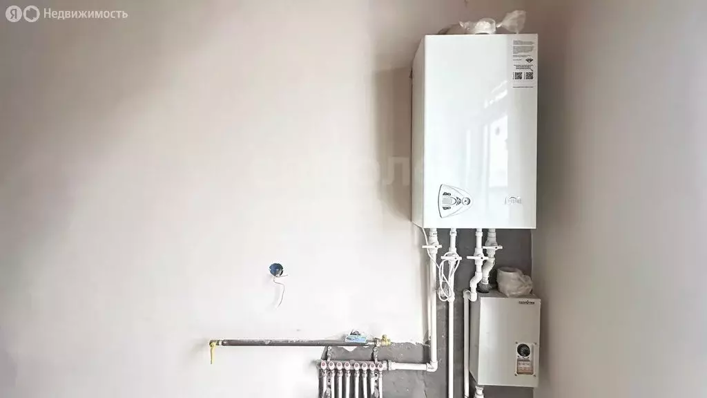 Дом в Нежинский сельсовет, СНТ Бирюза, улица 3-я Линия (137 м) - Фото 1