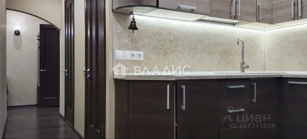 4-к кв. Белгородская область, Белгород ул. Буденного, 6 (90.0 м) - Фото 0