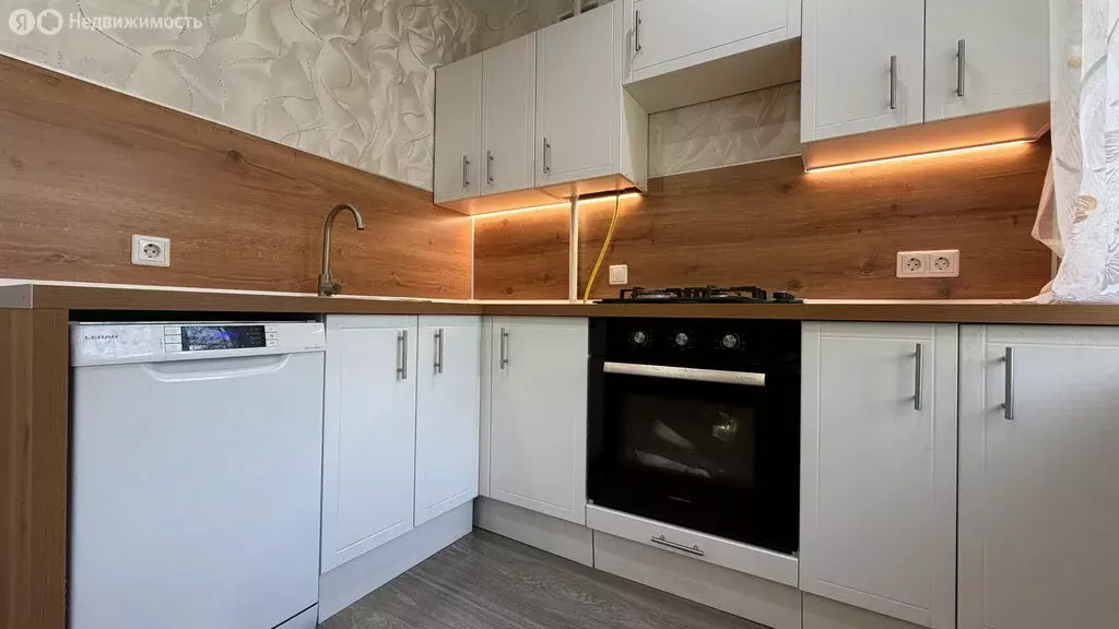3-комнатная квартира: Казань, улица Академика Королёва, 2 (53.5 м) - Фото 2