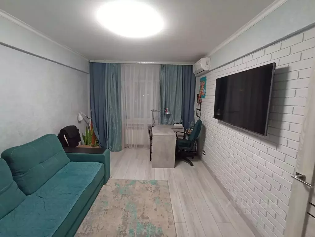 2-к кв. Омская область, Омск ул. 21-я Амурская, 26 (45.5 м) - Фото 1