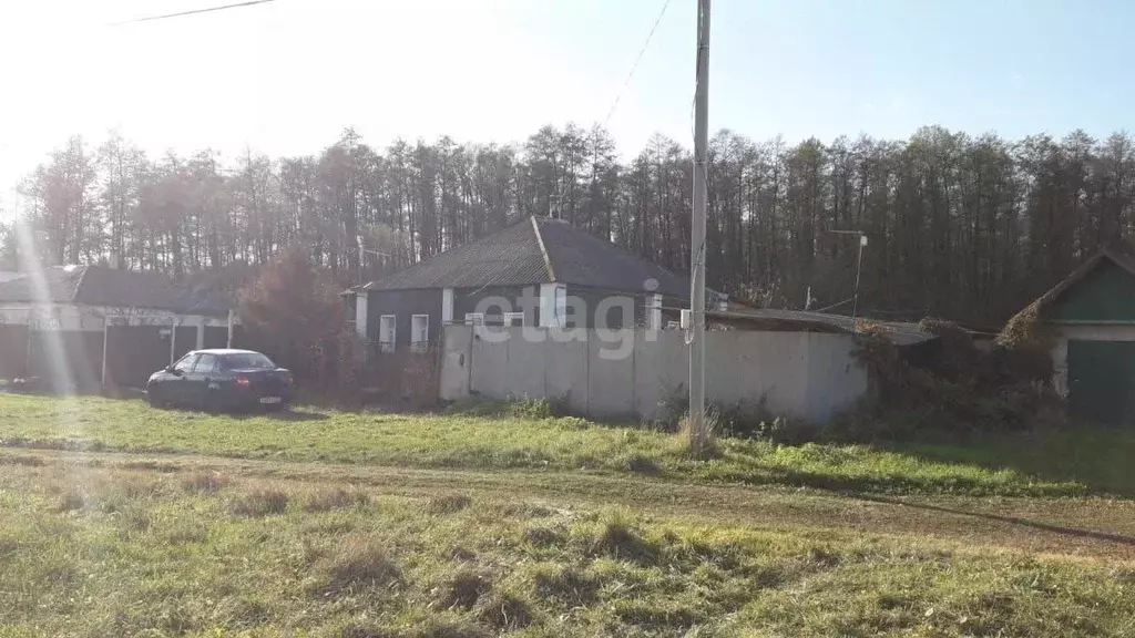 Дом в Белгородская область, Старооскольский городской округ, с. ... - Фото 1