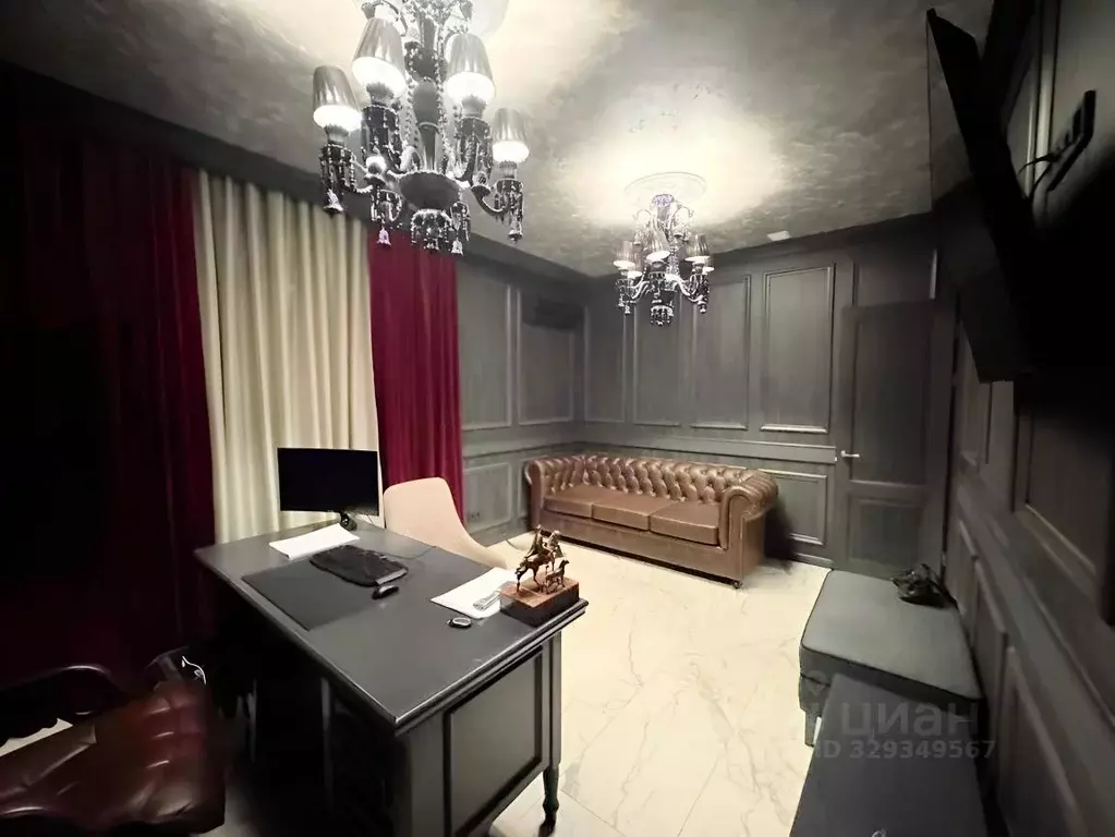 Офис в Северная Осетия, Владикавказ просп. Коста, 288к1 (100 м) - Фото 1