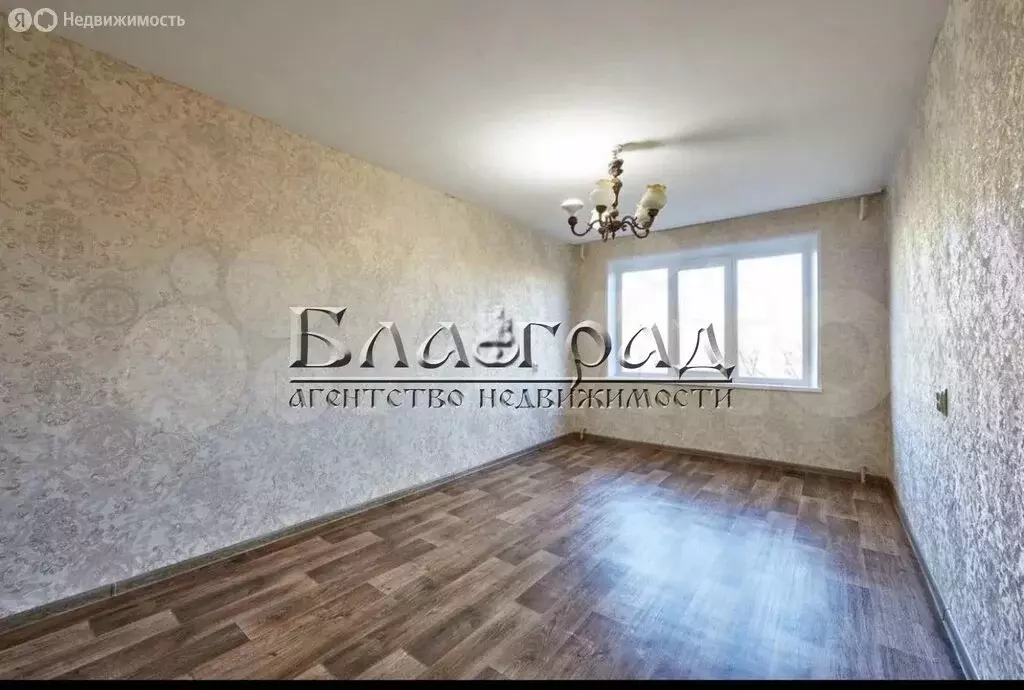 3-комнатная квартира: Челябинск, улица Руставели, 30 (70 м) - Фото 0