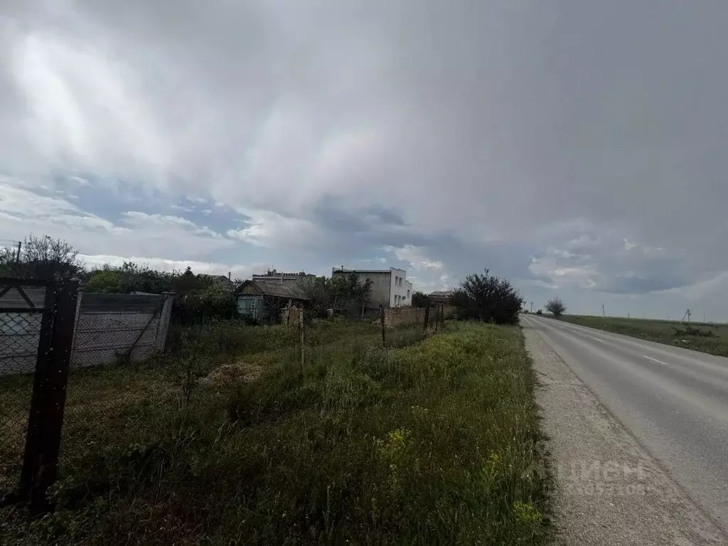Участок в Крым, Сакский район, Уютненское с/пос, Орбита СПК ул. ... - Фото 1