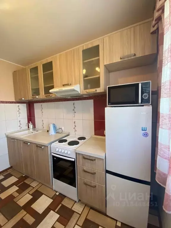 3-к кв. Кемеровская область, Кемерово просп. Ленина, 152Б (60.0 м) - Фото 0