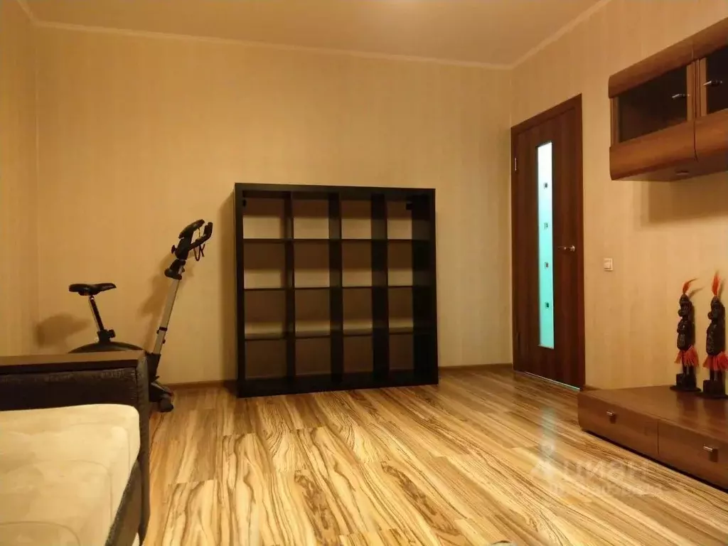 1-к кв. Омская область, Омск Звездная ул., 6 (44.0 м) - Фото 1