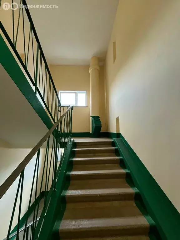 3-комнатная квартира: Запрудня, Первомайская улица, 12 (68 м) - Фото 1