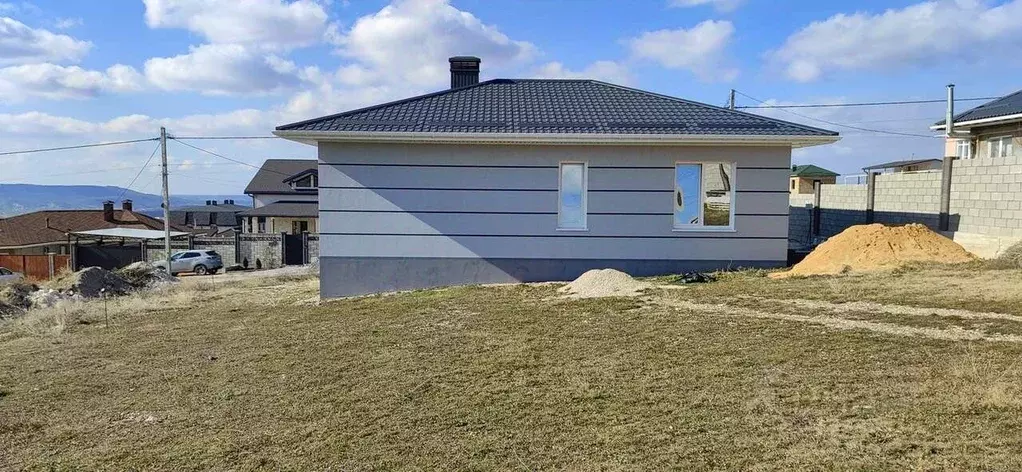 Дом в Крым, Бахчисарай ул. Имени Ивана Бортникова, 16 (91 м) - Фото 1