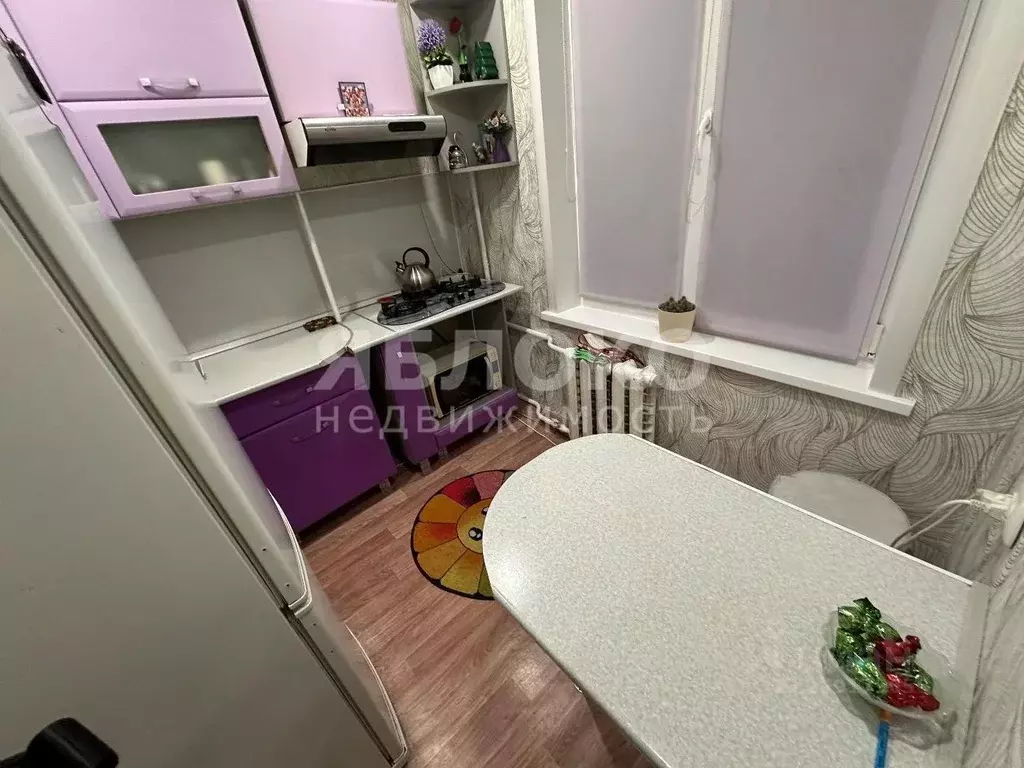 2-к кв. Пермский край, Березники ул. Челюскинцев, 85 (46.0 м) - Фото 1