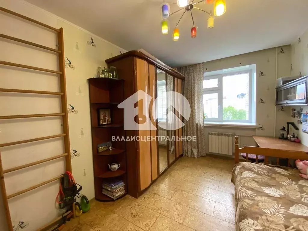 4-к кв. Новосибирская область, Новосибирск Академгородок мкр, ул. ... - Фото 0