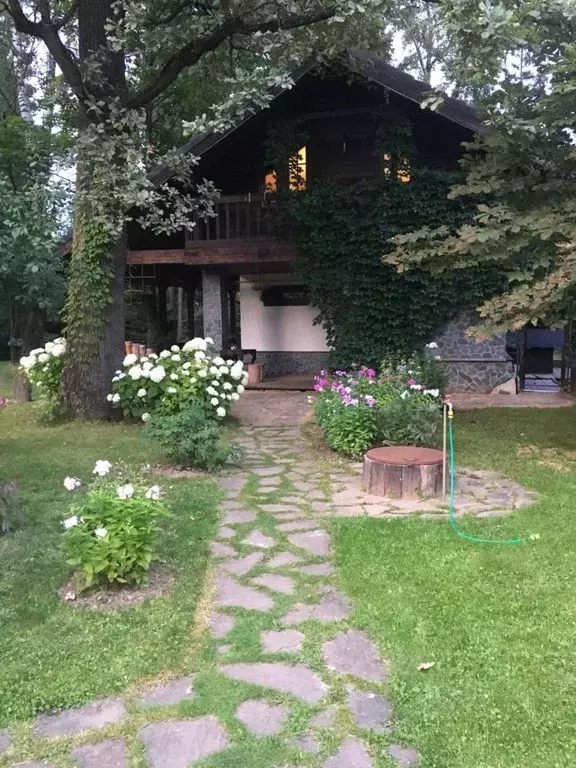 Дом в Московская область, Одинцовский городской округ, с. Жаворонки, ... - Фото 2