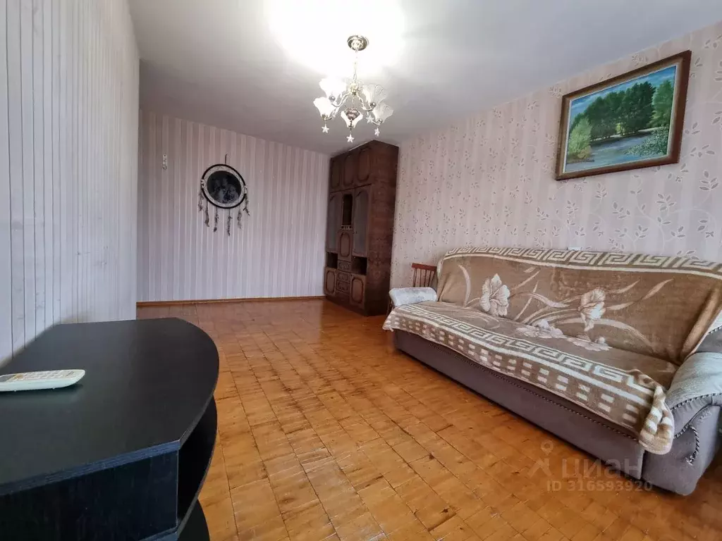 2-к кв. Волгоградская область, Волгоград ул. Ткачева, 9 (45.6 м) - Фото 0
