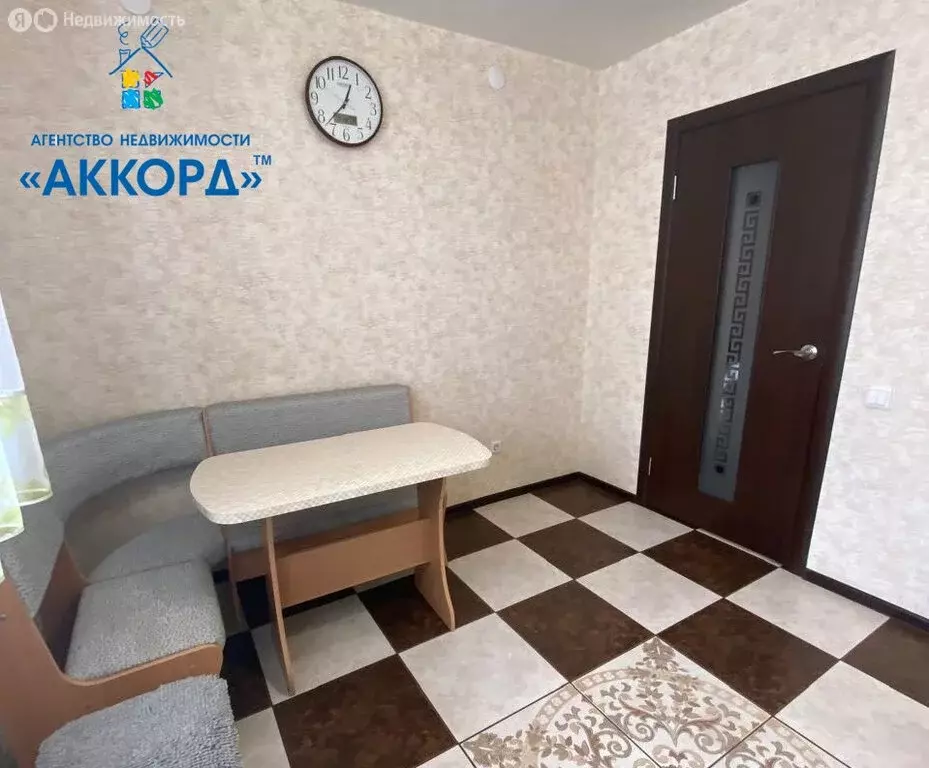 1-комнатная квартира: Новоалтайск, улица Ушакова, 12 (33.8 м) - Фото 1