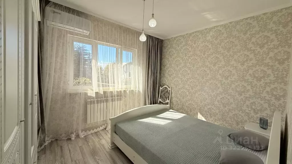 2-к кв. Краснодарский край, Сочи Светлана мкр, ул. Дмитриевой, 32Б ... - Фото 0