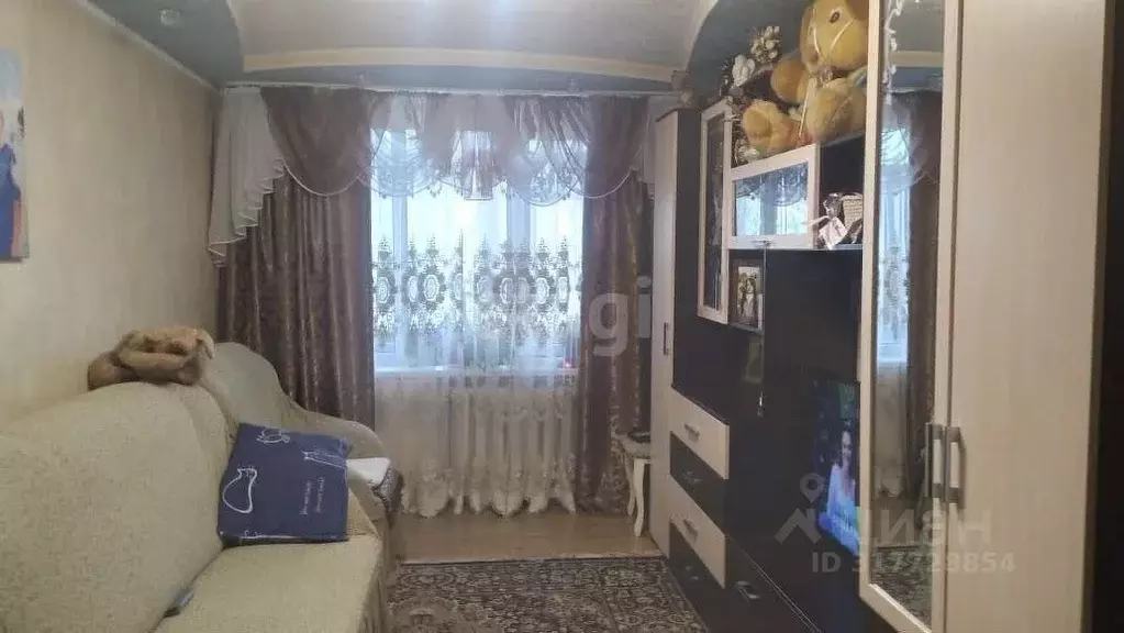 2-к кв. Крым, Красноперекопск 8-й мкр, 13 (43.4 м) - Фото 0