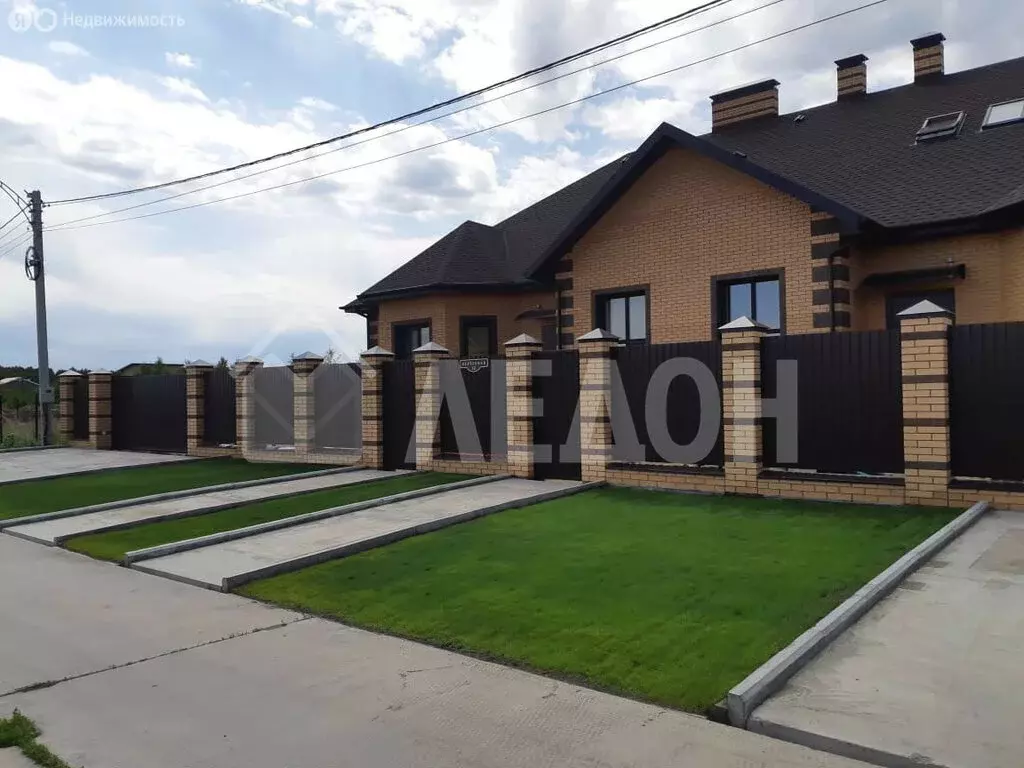 Дом в село Пушкино, Берёзовая улица, 12 (398.4 м) - Фото 1