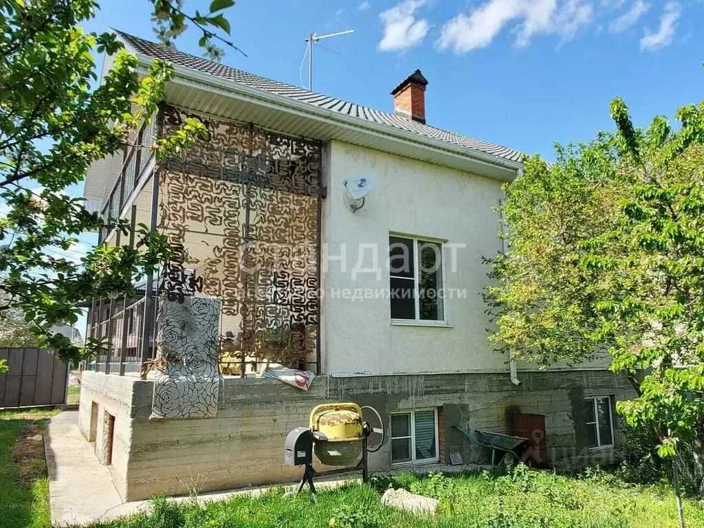 Дом в Ставропольский край, Ессентуки ул. Губина (210 м) - Фото 1