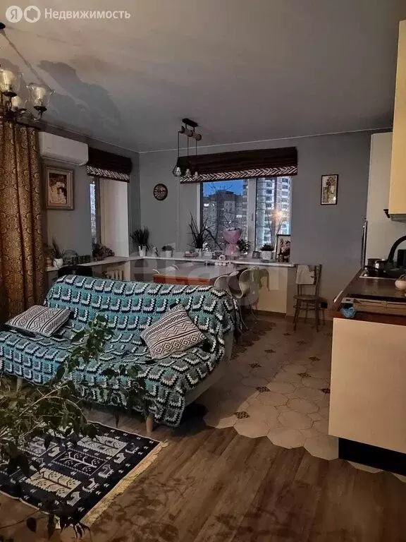 3-комнатная квартира: Тюмень, улица Максима Горького, 30 (85 м) - Фото 1