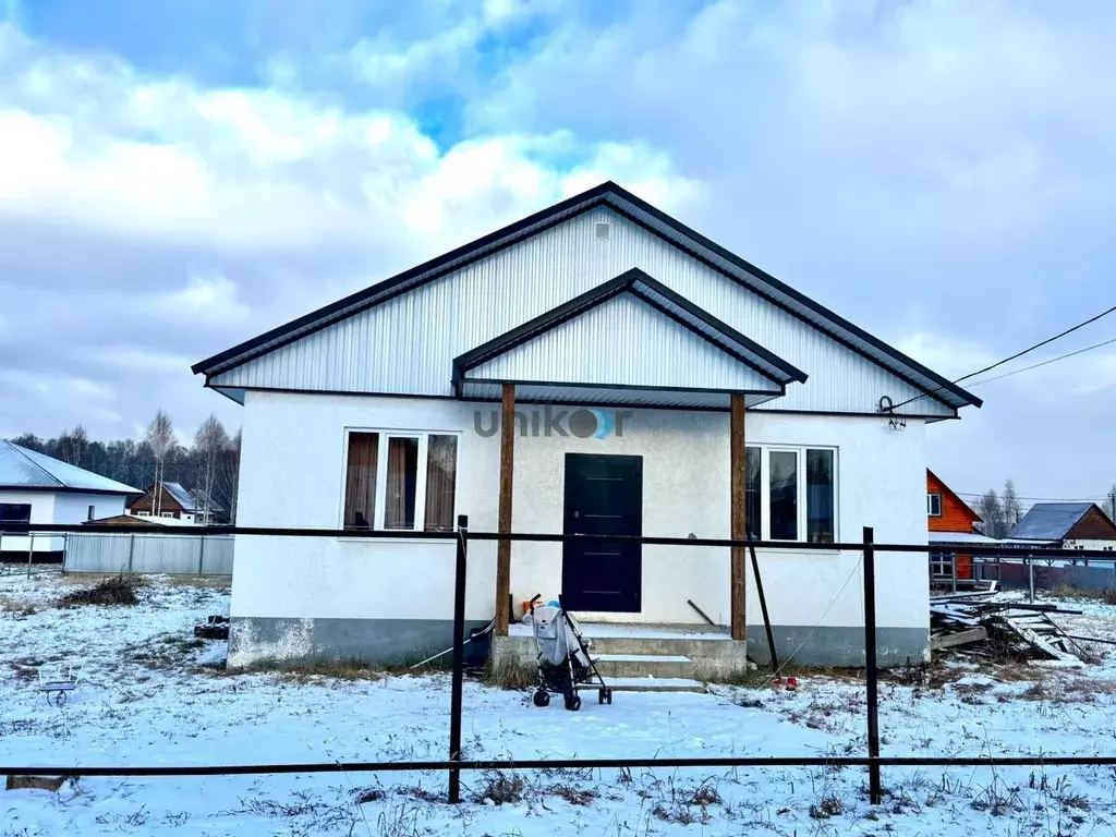 Дом в Башкортостан, Иглинский сельсовет, с. Иглино ул. Владимирская, ... - Фото 0