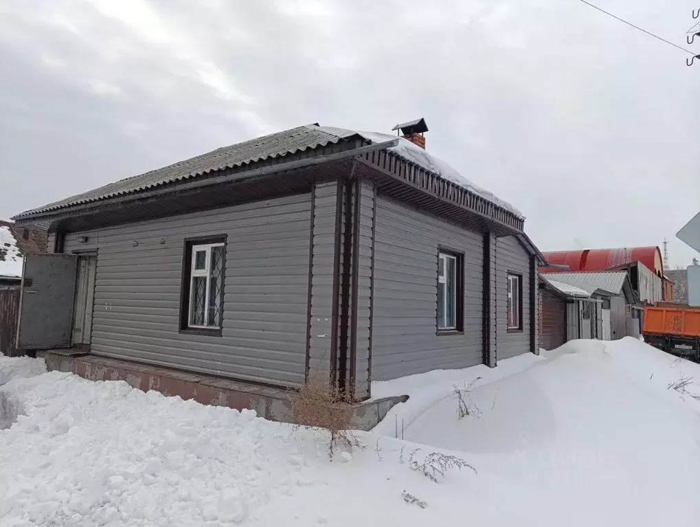 Дом в Алтайский край, Бийск ул. Владимира Короленко, 2 (100 м) - Фото 2