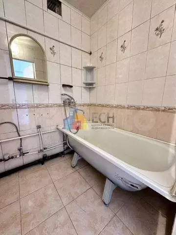 4-к. квартира, 70 м, 2/4 эт. - Фото 0