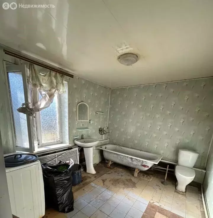 Дом в Каменск-Шахтинский, Профильная улица (157 м) - Фото 1