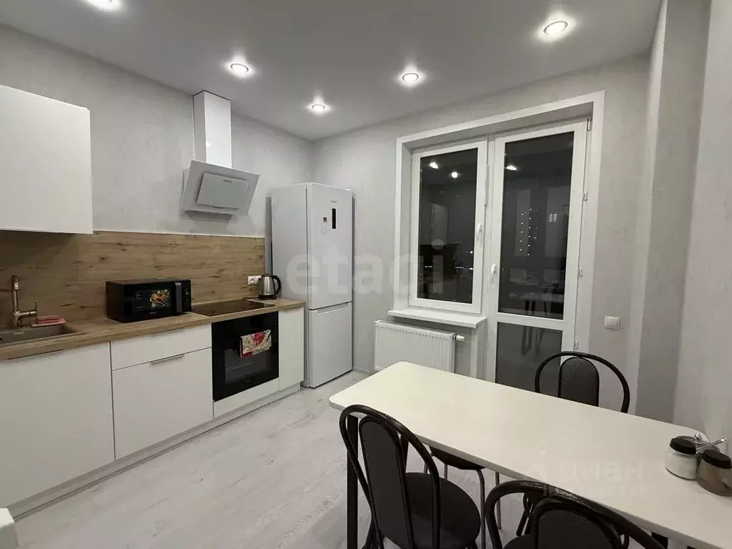 1-к кв. Татарстан, Казань ул. Александра Курынова, 4 (37.0 м) - Фото 1