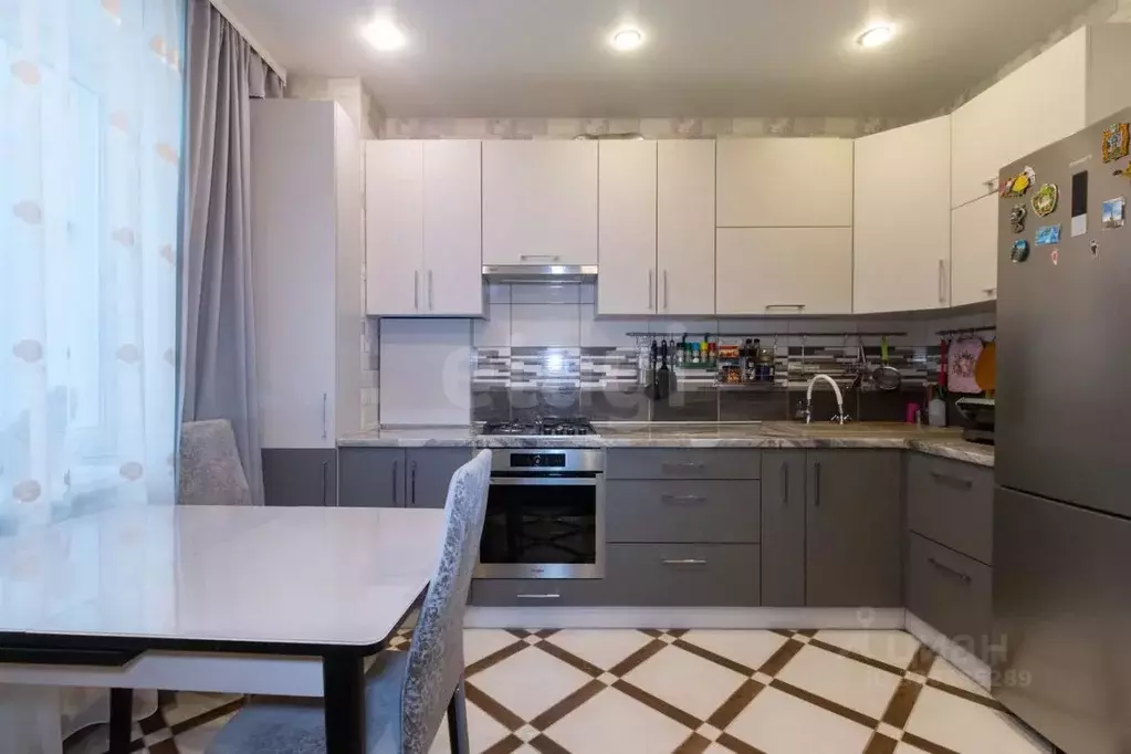 2-к кв. Калининградская область, Калининград Мирная ул., 4 (63.6 м) - Фото 0