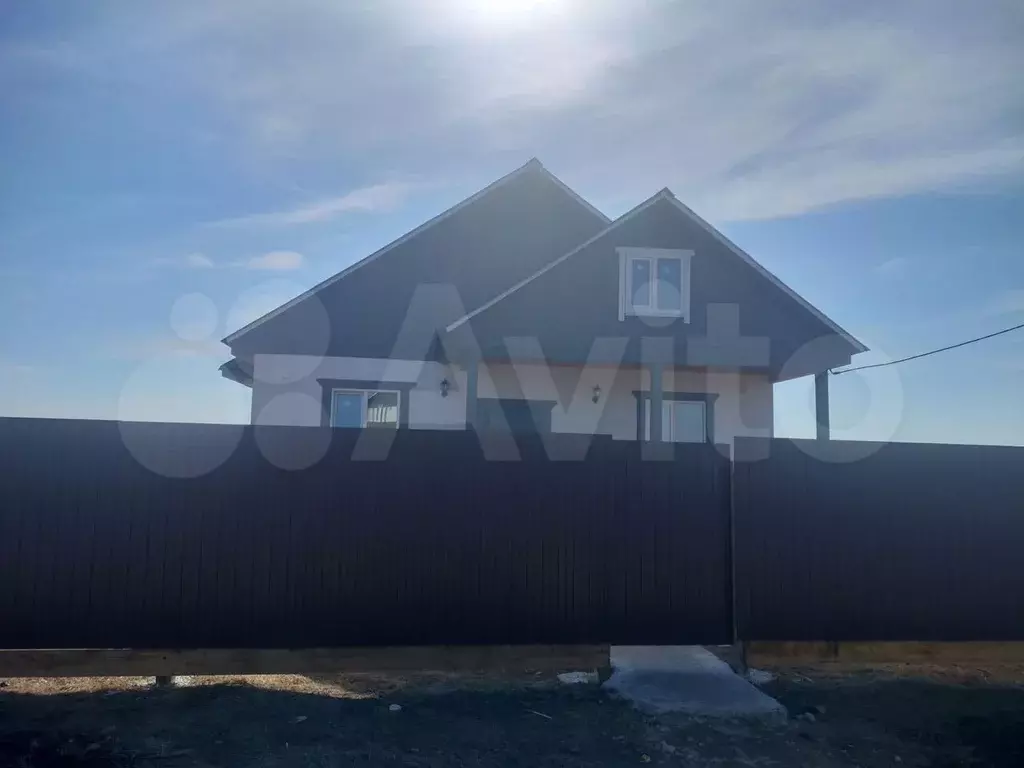 Дом 150 м на участке 10 сот. - Фото 0