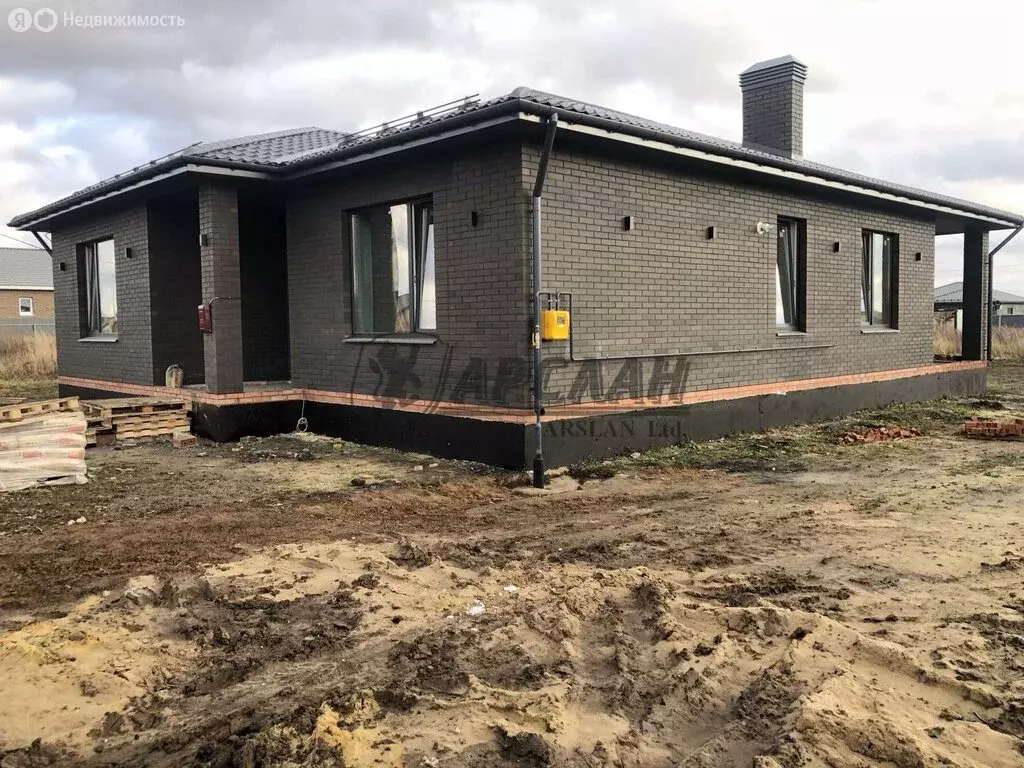 Дом в село Сокуры, Еловая улица, 13 (140 м) - Фото 1