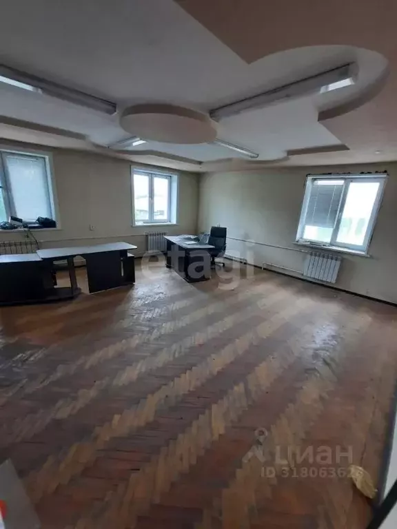 Производственное помещение в Свердловская область, Реж Курская ул., 19 ... - Фото 1