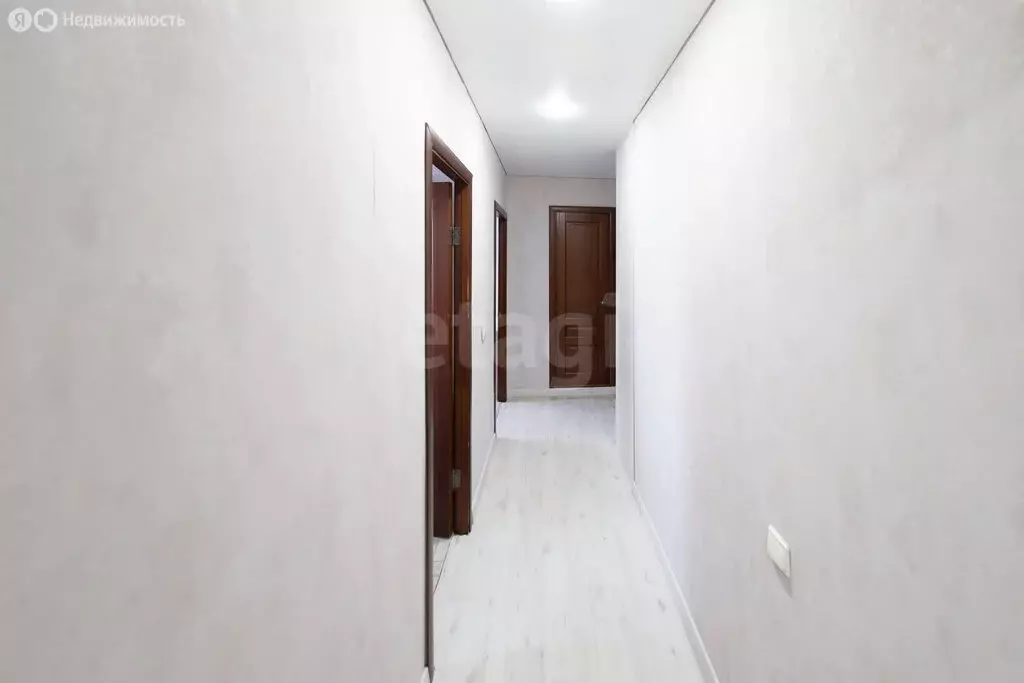 3-комнатная квартира: Альметьевск, проспект Изаила Зарипова, 5 (68 м) - Фото 2