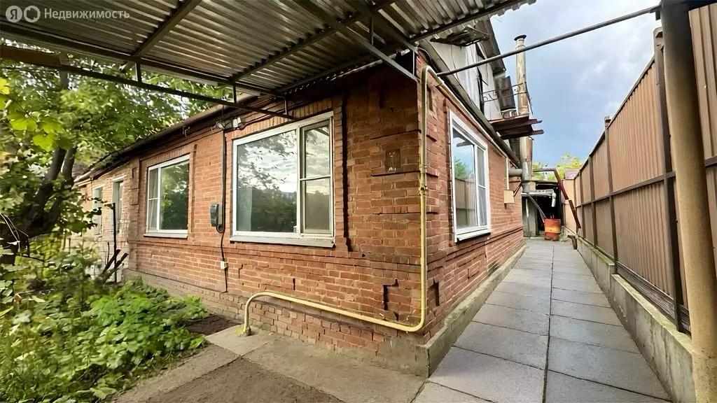 Дом в Кропоткин, улица Гоголя (50 м) - Фото 1