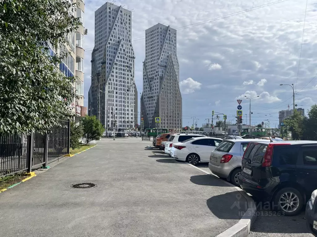 3-к кв. Свердловская область, Екатеринбург ул. Крылова, 35 (95.0 м) - Фото 0