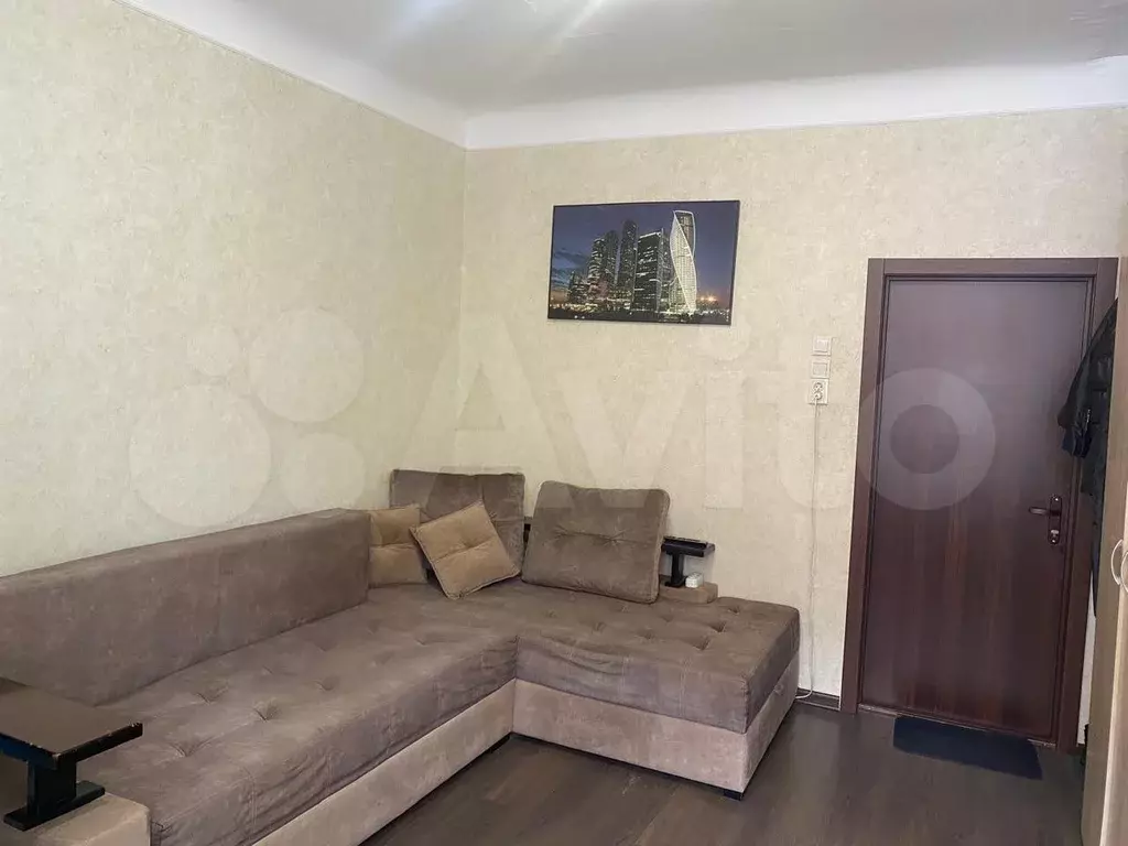 Комната 16,5 м в 1-к., 1/4 эт. - Фото 0