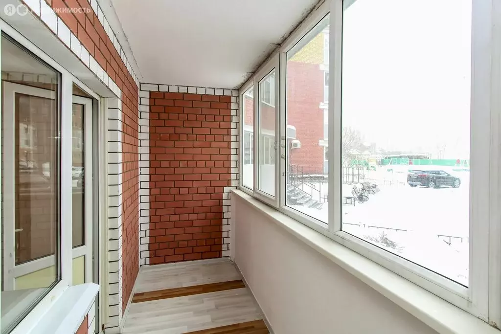 1-комнатная квартира: Тюмень, Солнечный проезд, 3 (77 м) - Фото 1