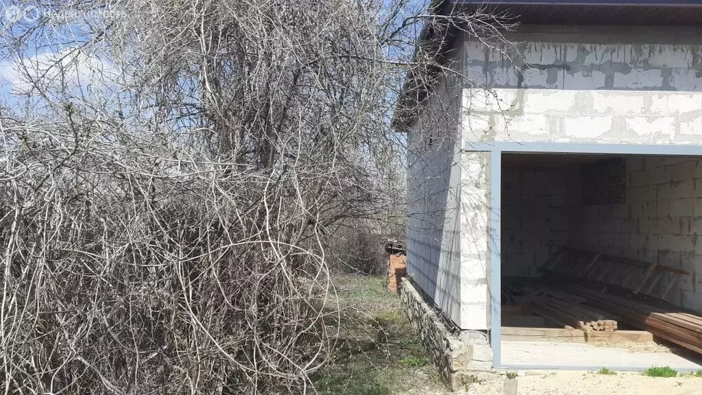 Дом в Каменск-Шахтинский, Профильная улица (115 м) - Фото 1