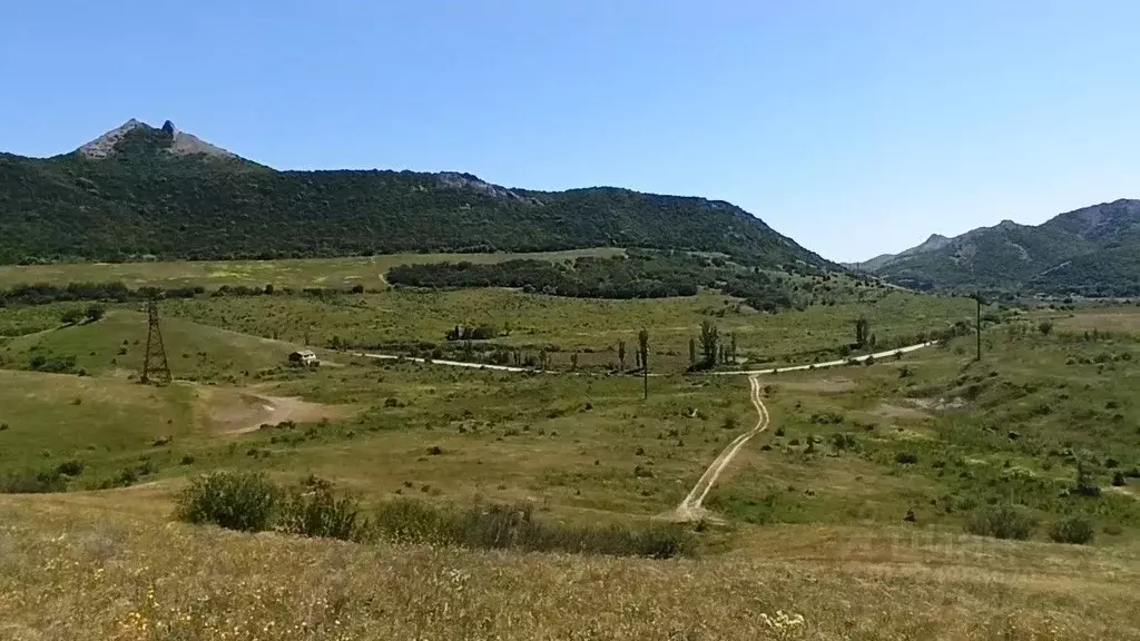 Участок в Крым, Феодосия муниципальный округ, Щебетовка пгт ул. ... - Фото 1