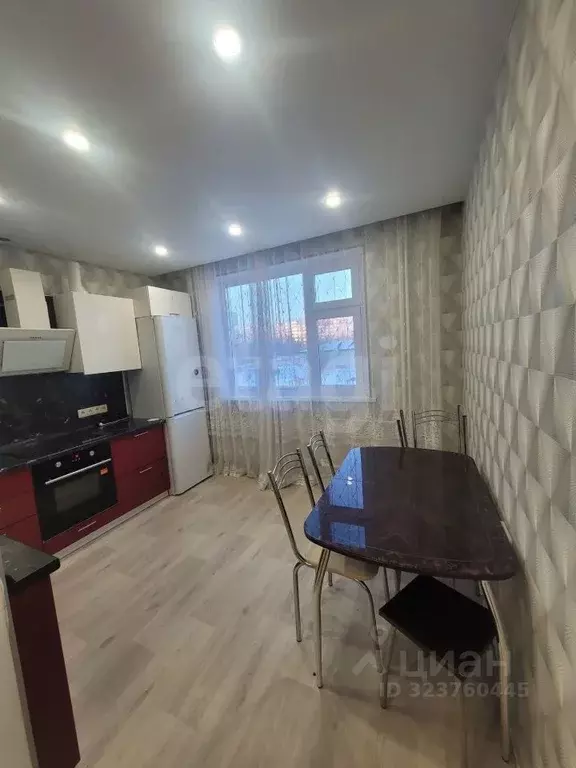 3-к кв. Ханты-Мансийский АО, Нижневартовск ул. 60 лет Октября, 90 ... - Фото 1