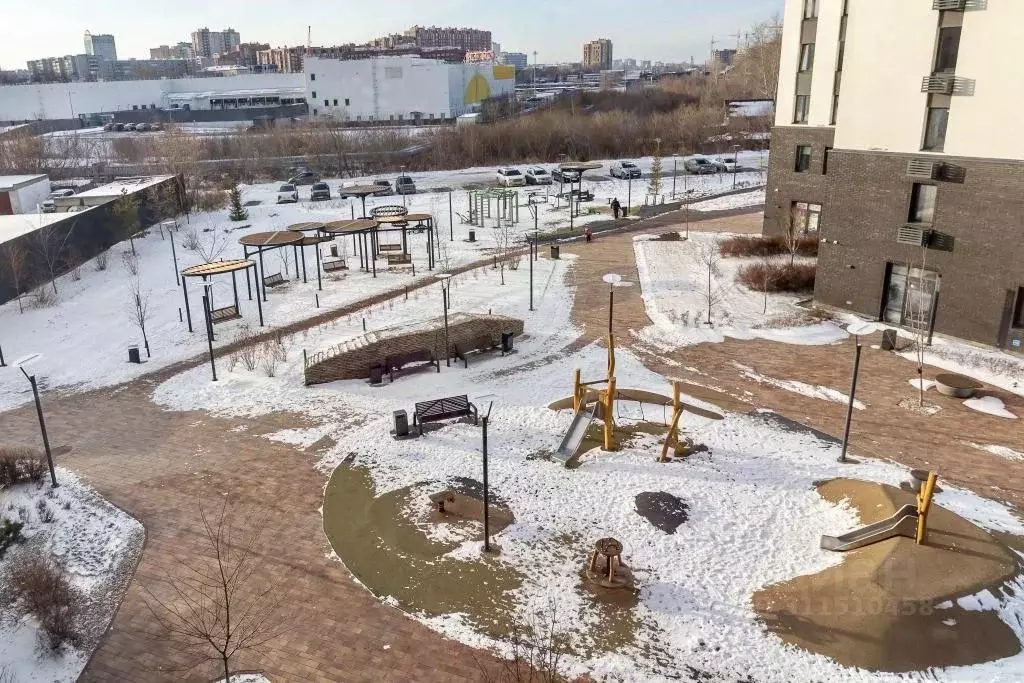 1-к кв. Тюменская область, Тюмень Новгородская ул., 1 (30.0 м) - Фото 1