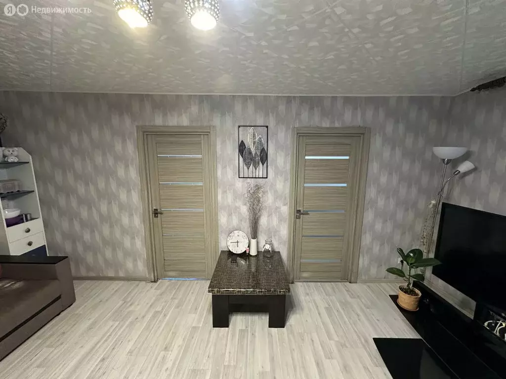 4-комнатная квартира: территория Рабочий посёлок Горьковский, улица ... - Фото 2