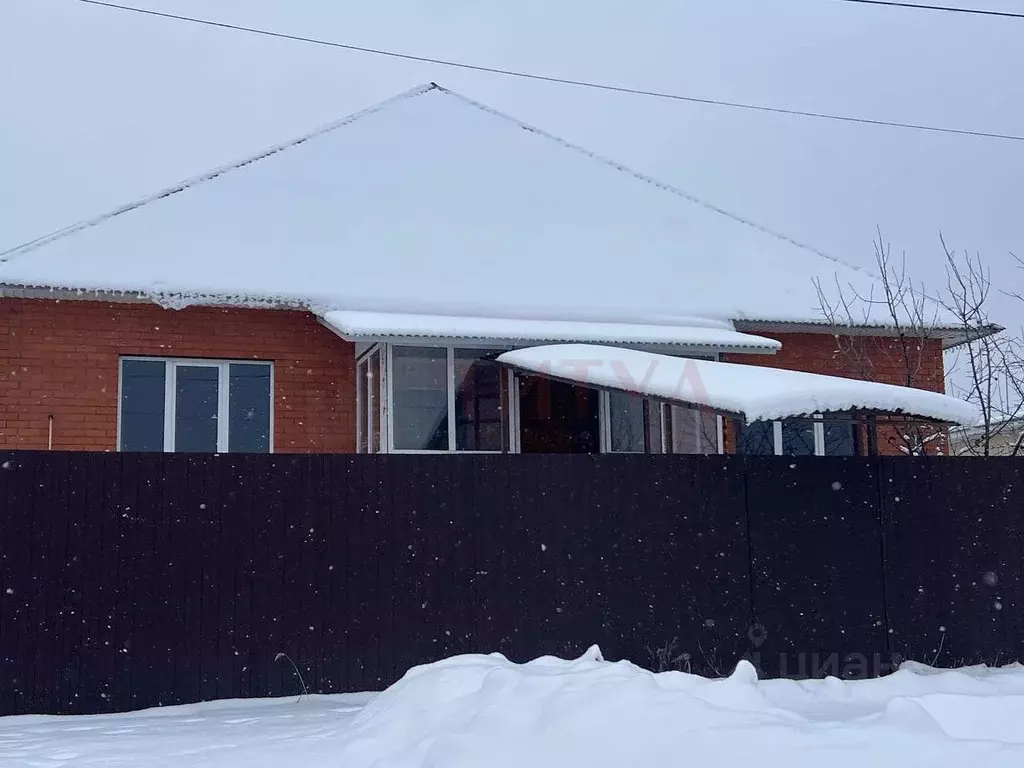 Дом в Белгородская область, Старый Оскол пер. Александровский, 27 (140 ... - Фото 1